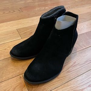 marc fisher sz8.5 black suede stefani ankle boots